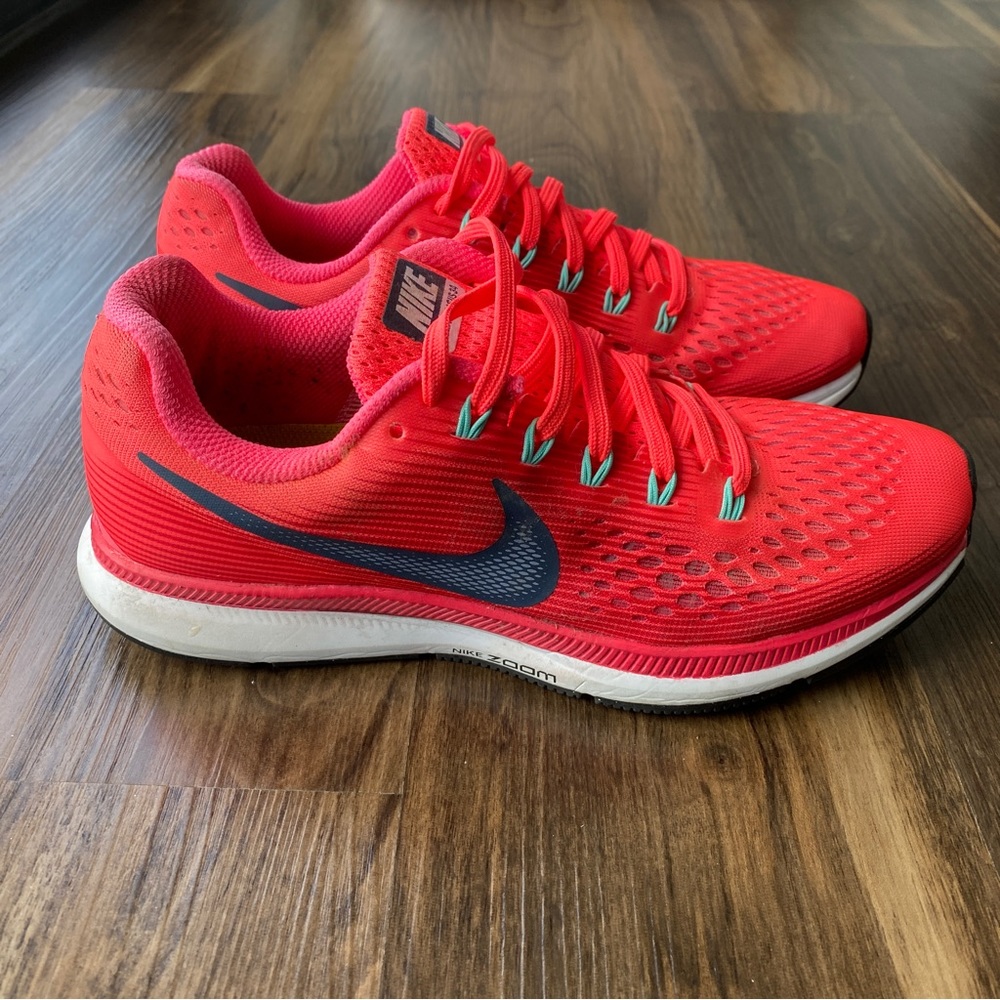 Nike Zoom Running Shoes Size 8.5